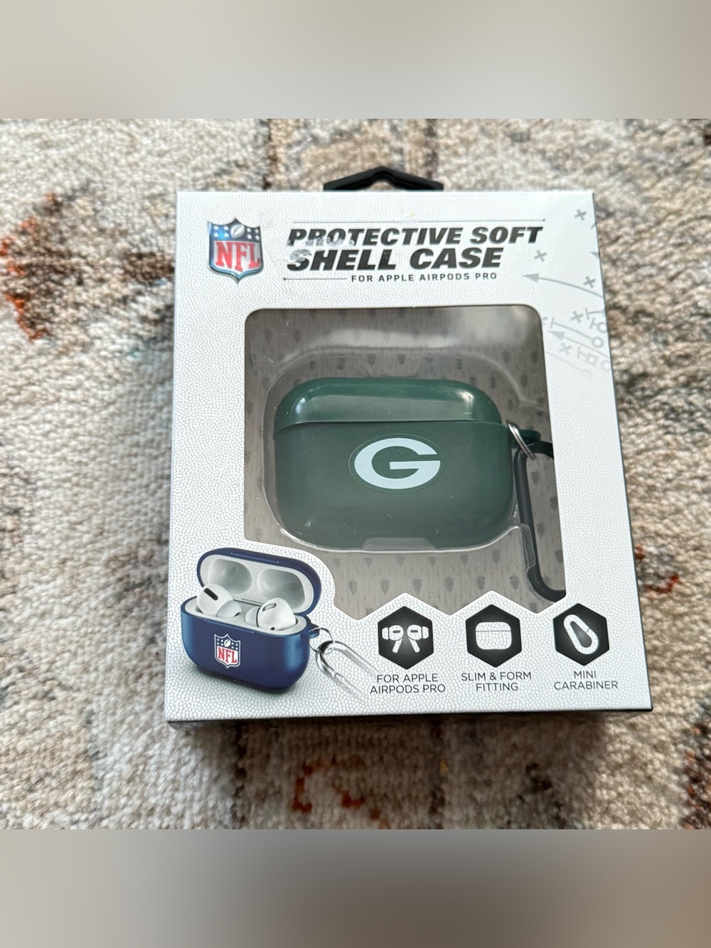 NFL Green Bay Packers Soft Shell AirPods Pro Case with Carabiner - Green